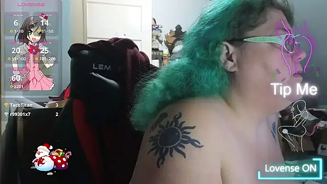 Snapshot of EmberCum chatting on November 4, 8:57 am EmberCum online show from November 4, 8:57 am