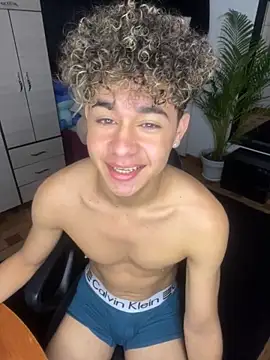 Snapshot of DavidfullOFlove chatting on October 11, 11:47 pm DavidfullOFlove online show from October 11, 11:47 pm