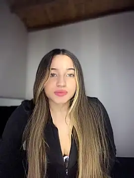 Snapshot of Sophie_spencer1 chatting on May 27, 3:14 am Sophie spencer1 online show from May 27, 3:14 am