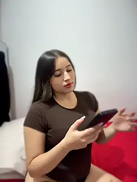 Snapshot of Sophie_spencer1 chatting on July 24, 3:59 am Sophie spencer1 online show from July 24, 3:59 am