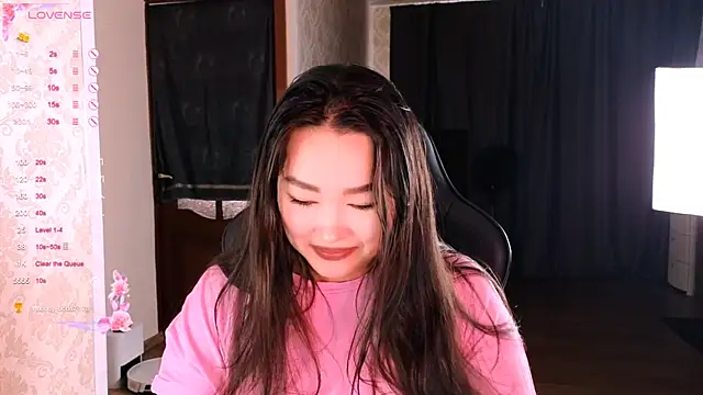 Snapshot of Erica_Wayne chatting on November 2, 7:44 am Erica Wayne online show from November 2, 7:44 am