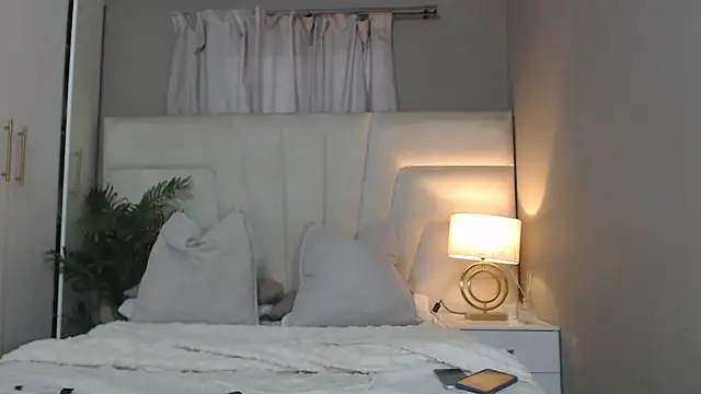 naughtyblackdolie online show from October 15, 3:50 am