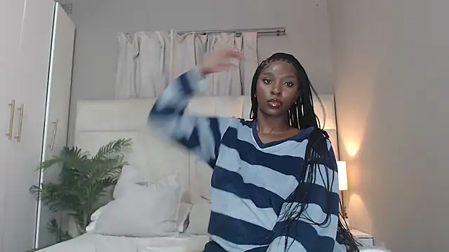 naughtyblackdolie online show from October 22, 10:42 pm