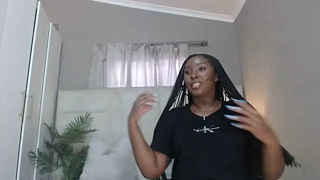 naughtyblackdolie online show from May 24, 11:37 am