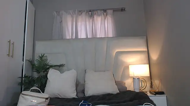 Snapshot of naughtyblackdolie chatting on July 11, 7:22 am naughtyblackdolie online show from July 11, 7:22 am