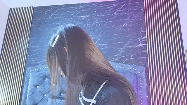 diosagolden online show from December 18, 8:37 pm