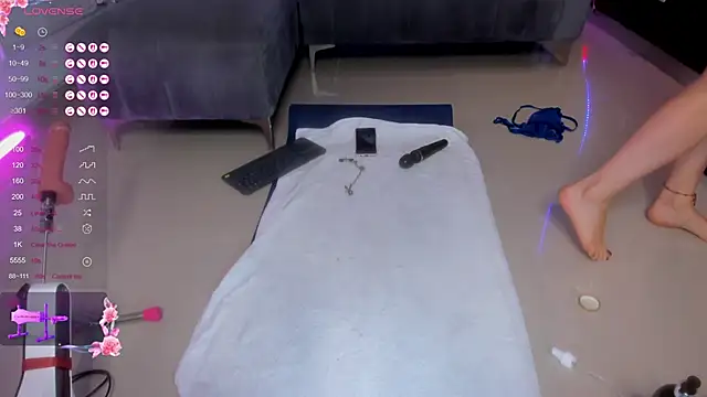 Snapshot of Anna_parkker_ chatting on March 1, 2:23 pm Anna parkker online show from March 1, 2:23 pm
