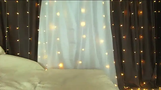 Snapshot of Adriana_Sweet_24 chatting on January 10, 1:20 pm Adriana Sweet 24 online show from January 10, 1:20 pm