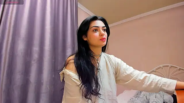 Snapshot of _cleopattra_ chatting on December 6, 5:00 pm  cleopattra  online show from December 6, 5:00 pm