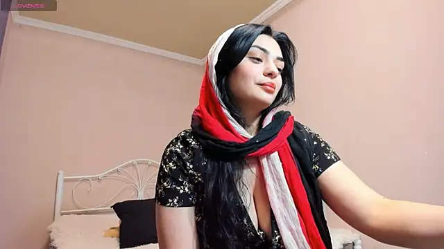 Snapshot of _cleopattra_ chatting on January 3, 6:35 pm  cleopattra  online show from January 3, 6:35 pm