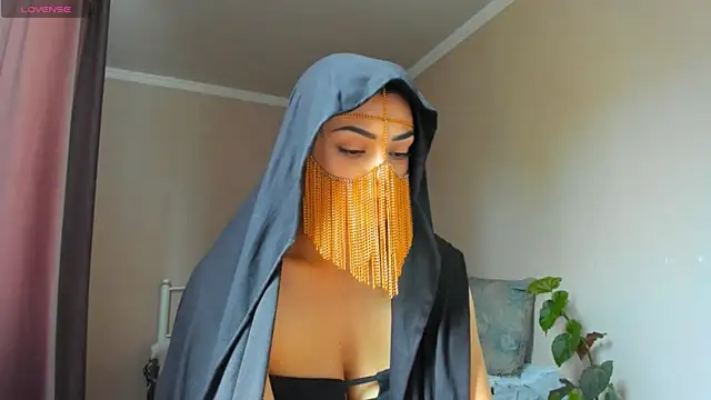 Snapshot of _cleopattra_ chatting on October 12, 7:51 am  cleopattra  online show from October 12, 7:51 am
