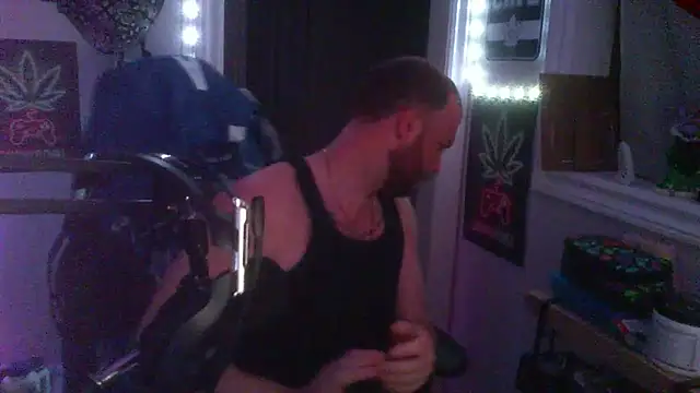 Snapshot of GeneralXMillyX chatting on November 3, 5:31 am GeneralXMillyX online show from November 3, 5:31 am