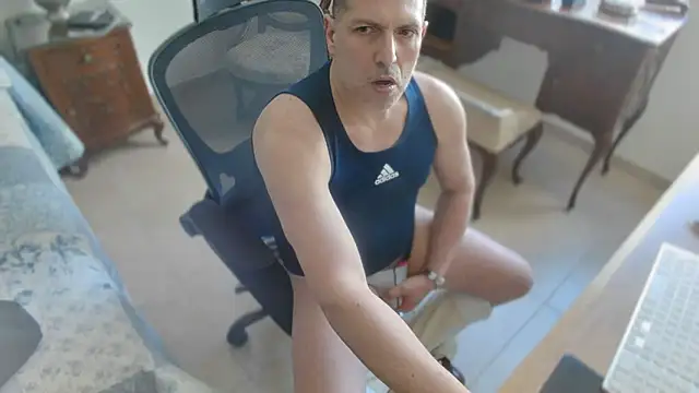 slzypvtpig online show from February 26, 7:35 pm