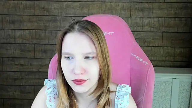 LiliLinn online show from June 22, 4:20 am