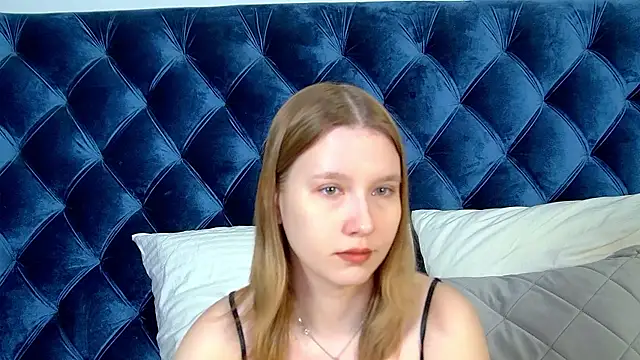 LiliLinn online show from July 9, 4:27 am