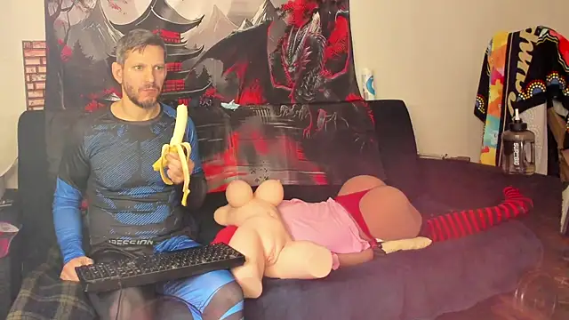 Snapshot of Samurayjiu chatting on February 24, 10:48 am Samurayjiu online show from February 24, 10:48 am