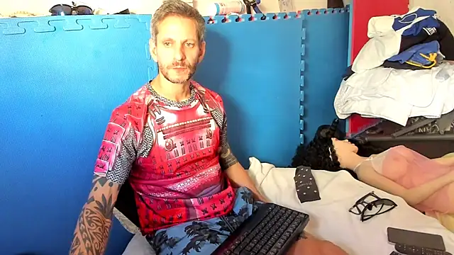 Snapshot of Samurayjiu chatting on October 13, 3:12 pm Samurayjiu online show from October 13, 3:12 pm