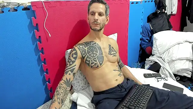 Snapshot of Samurayjiu chatting on October 25, 8:36 pm Samurayjiu online show from October 25, 8:36 pm