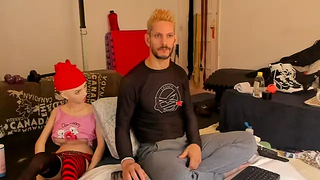 Snapshot of Samurayjiu chatting on November 18, 12:09 pm Samurayjiu online show from November 18, 12:09 pm