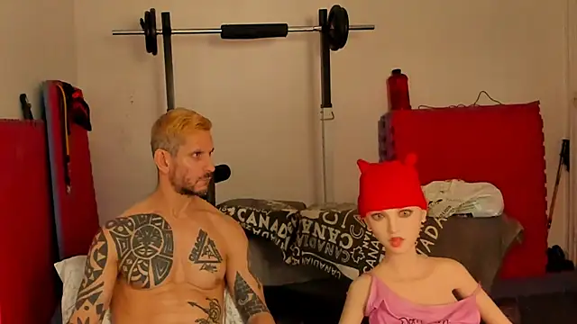 Snapshot of Samurayjiu chatting on November 19, 2:50 pm Samurayjiu online show from November 19, 2:50 pm