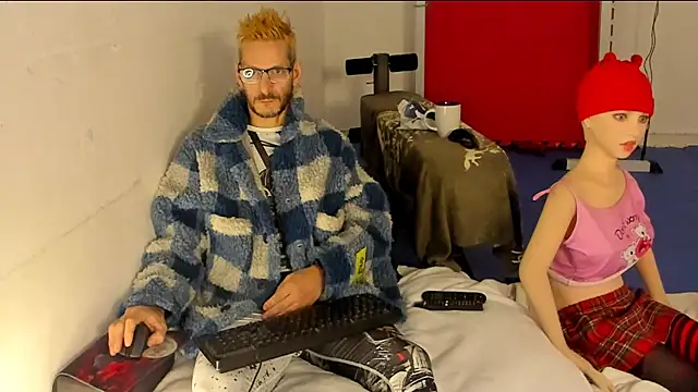 Snapshot of Samurayjiu chatting on November 24, 12:38 pm Samurayjiu online show from November 24, 12:38 pm