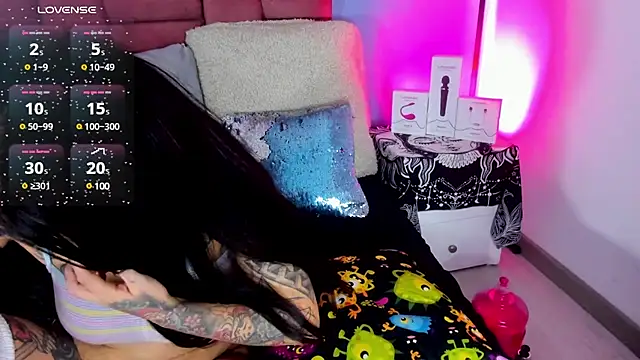 Snapshot of NinaInk chatting on February 20, 2:46 pm NinaInk online show from February 20, 2:46 pm