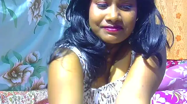 Snapshot of sexy_roma chatting on February 7, 7:49 pm sexy roma online show from February 7, 7:49 pm