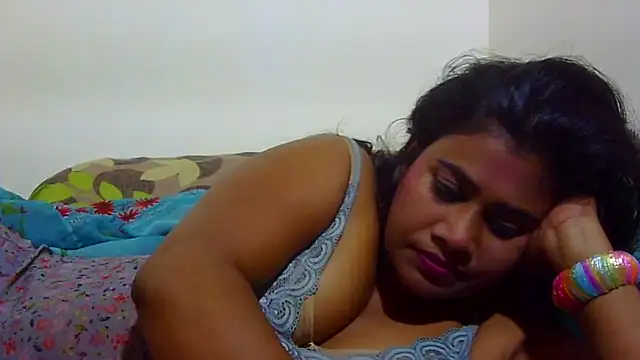 Snapshot of sexy_roma chatting on November 24, 4:51 pm sexy roma online show from November 24, 4:51 pm