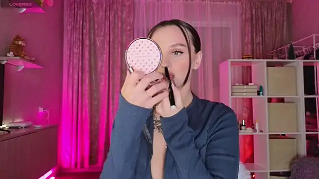 Katy perry  online show from February 16, 3:58 am