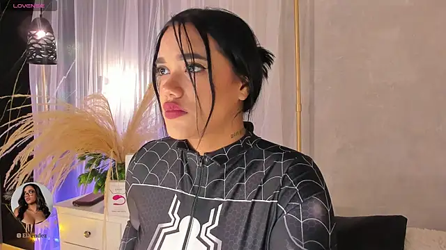 Snapshot of ElaEndez_ chatting on January 25, 9:14 pm ElaEndez online show from January 25, 9:14 pm