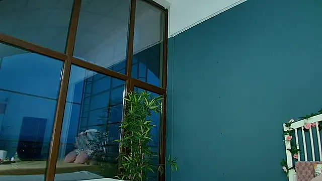 Snapshot of AlicePirs chatting on November 19, 5:18 am AlicePirs online show from November 19, 5:18 am