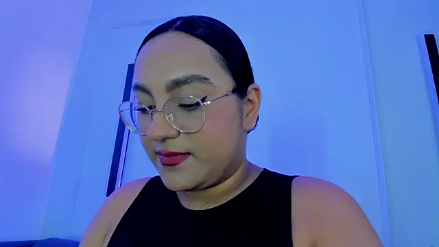 Snapshot of ellamontoya chatting on November 14, 1:10 pm ellamontoya online show from November 14, 1:10 pm