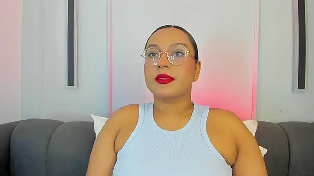 Snapshot of ellamontoya chatting on November 25, 11:54 am ellamontoya online show from November 25, 11:54 am