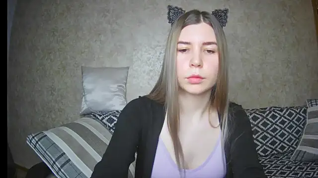 ElllaNuar online show from February 3, 4:14 am