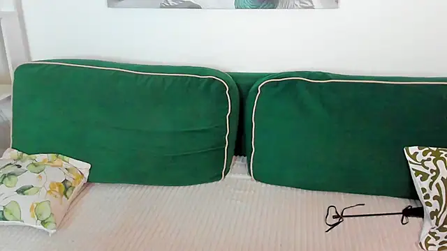 Snapshot of miissblonde chatting on December 2, 1:55 am miissblonde online show from December 2, 1:55 am