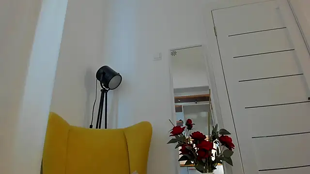 miissblonde online show from May 1, 3:11 am