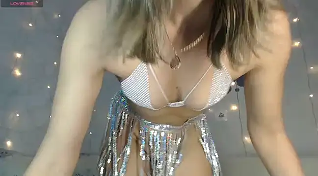 Snapshot of SuchAngel_ chatting on February 27, 1:48 am SuchAngel online show from February 27, 1:48 am