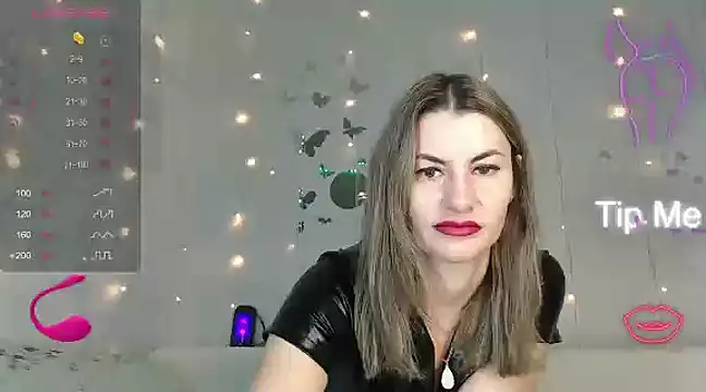 Snapshot of SuchAngel_ chatting on March 4, 1:45 am SuchAngel online show from March 4, 1:45 am