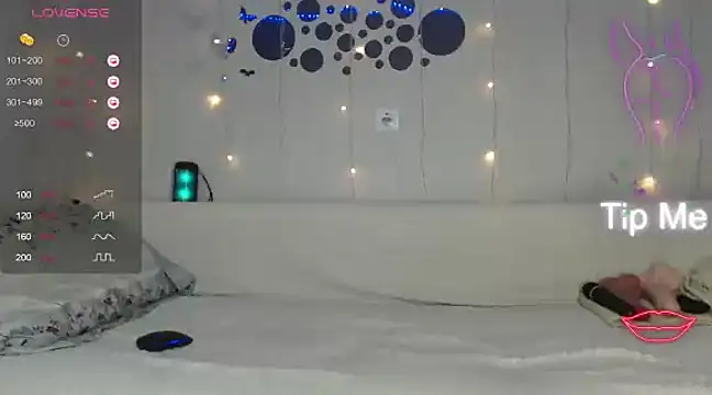 Snapshot of SuchAngel_ chatting on March 6, 1:48 am SuchAngel online show from March 6, 1:48 am