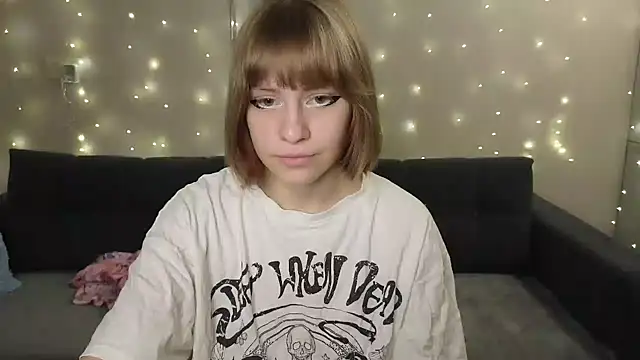 HermioneHHH online show from December 19, 6:12 pm