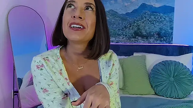 Snapshot of OutdoorXventure chatting on October 28, 3:32 am OutdoorXventure online show from October 28, 3:32 am