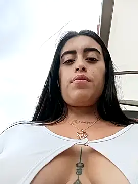 Snapshot of Freyja300 chatting on January 16, 8:25 pm Freyja300 online show from January 16, 8:25 pm