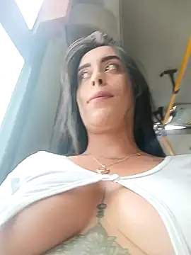 Snapshot of Freyja300 chatting on February 5, 6:37 pm Freyja300 online show from February 5, 6:37 pm