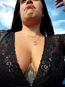 Snapshot of Freyja300 chatting on October 9, 9:18 am Freyja300 online show from October 9, 9:18 am