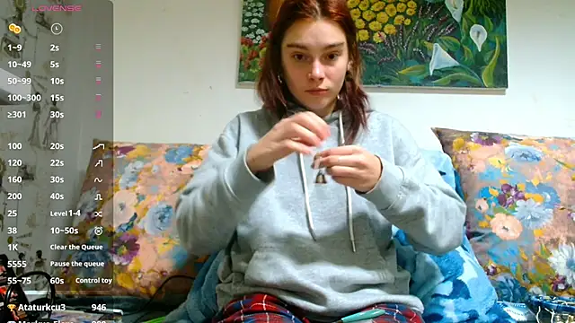 Sophie Bell online show from February 13, 9:06 pm