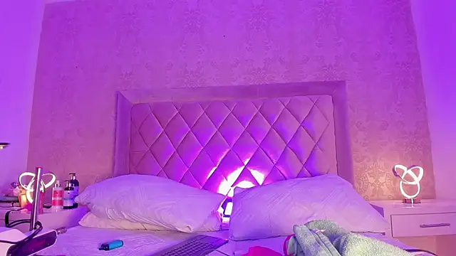 Snapshot of MelodyBliss chatting on January 3, 4:22 am MelodyBliss online show from January 3, 4:22 am