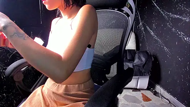 Snapshot of MelodyBliss chatting on March 6, 10:47 pm MelodyBliss online show from March 6, 10:47 pm