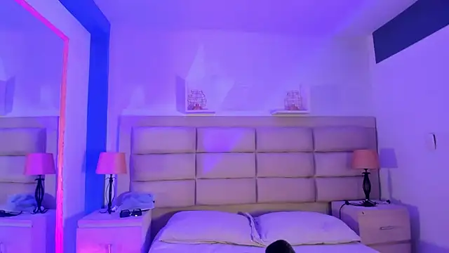 Snapshot of MelodyBliss chatting on October 14, 5:19 am MelodyBliss online show from October 14, 5:19 am