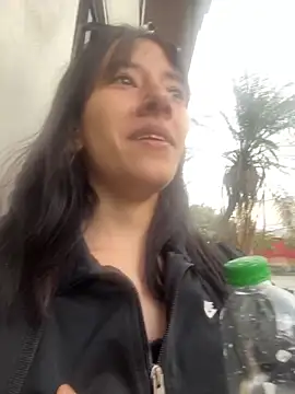 Snapshot of MelodyBliss chatting on November 15, 9:43 pm MelodyBliss online show from November 15, 9:43 pm