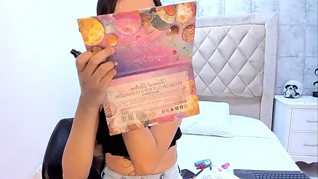 Snapshot of MelodyBliss chatting on November 20, 9:03 pm MelodyBliss online show from November 20, 9:03 pm